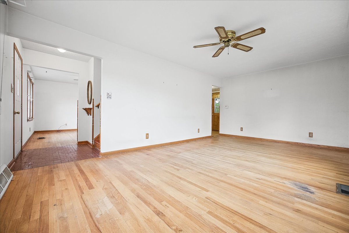 307 S 7th Street Property Photo 9