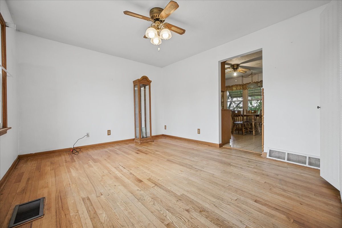 307 S 7th Street Property Photo 12