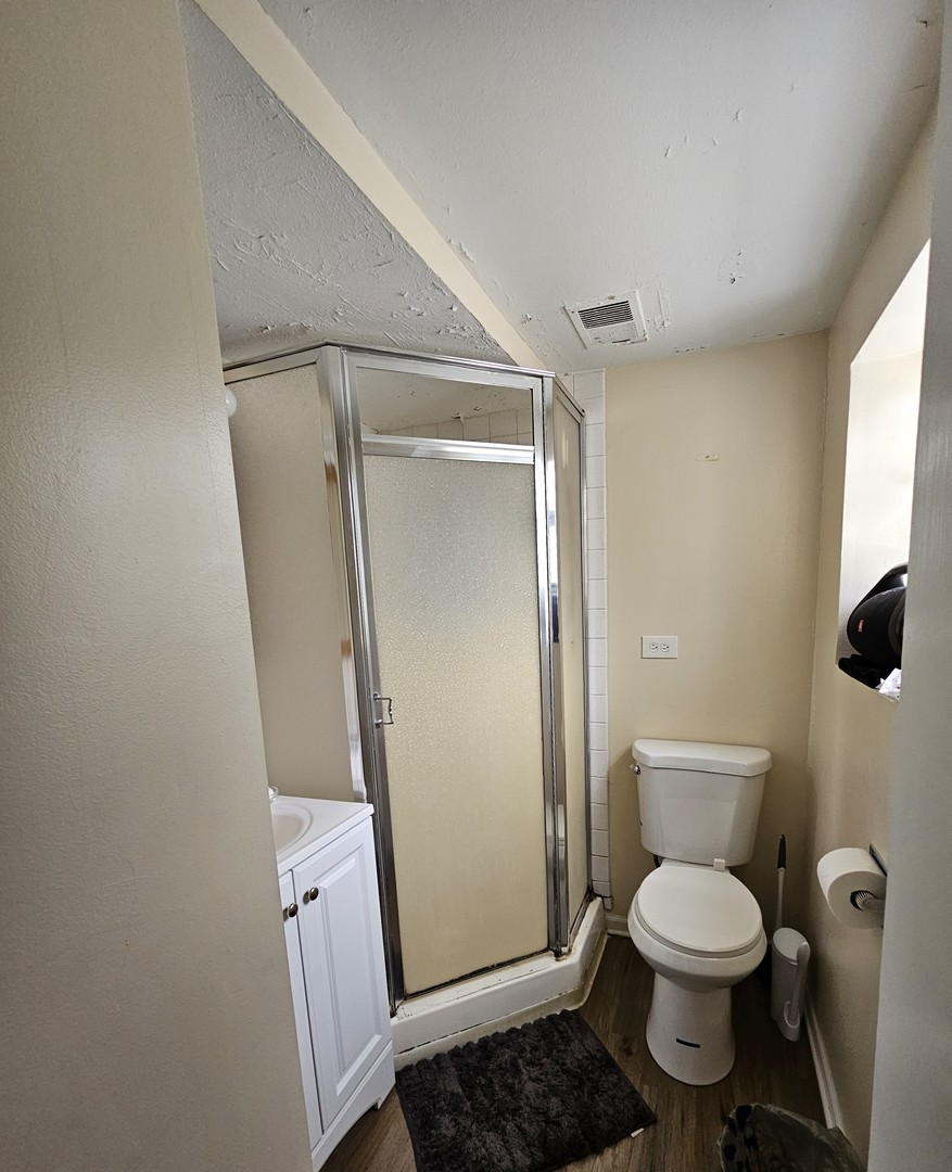 12543 S Menard Avenue Property Photo 16