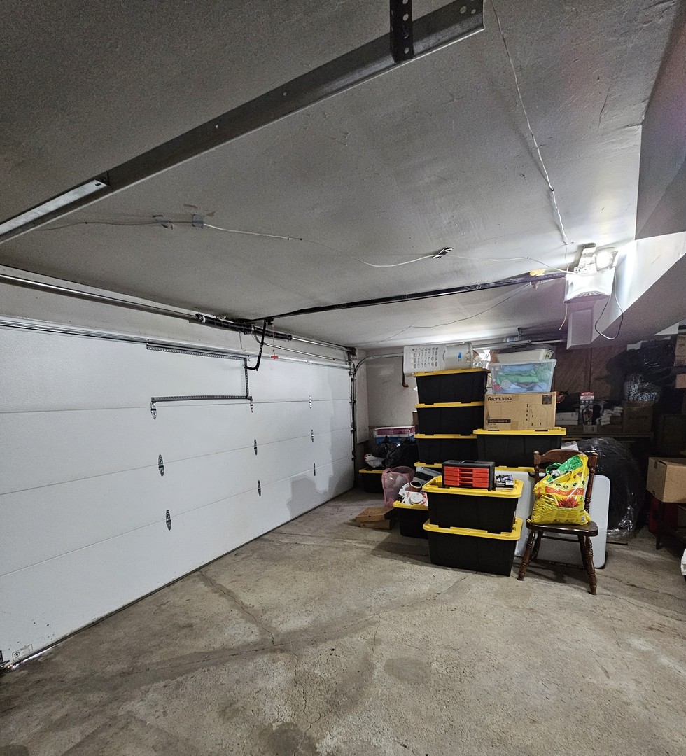 12543 S Menard Avenue Property Photo 19