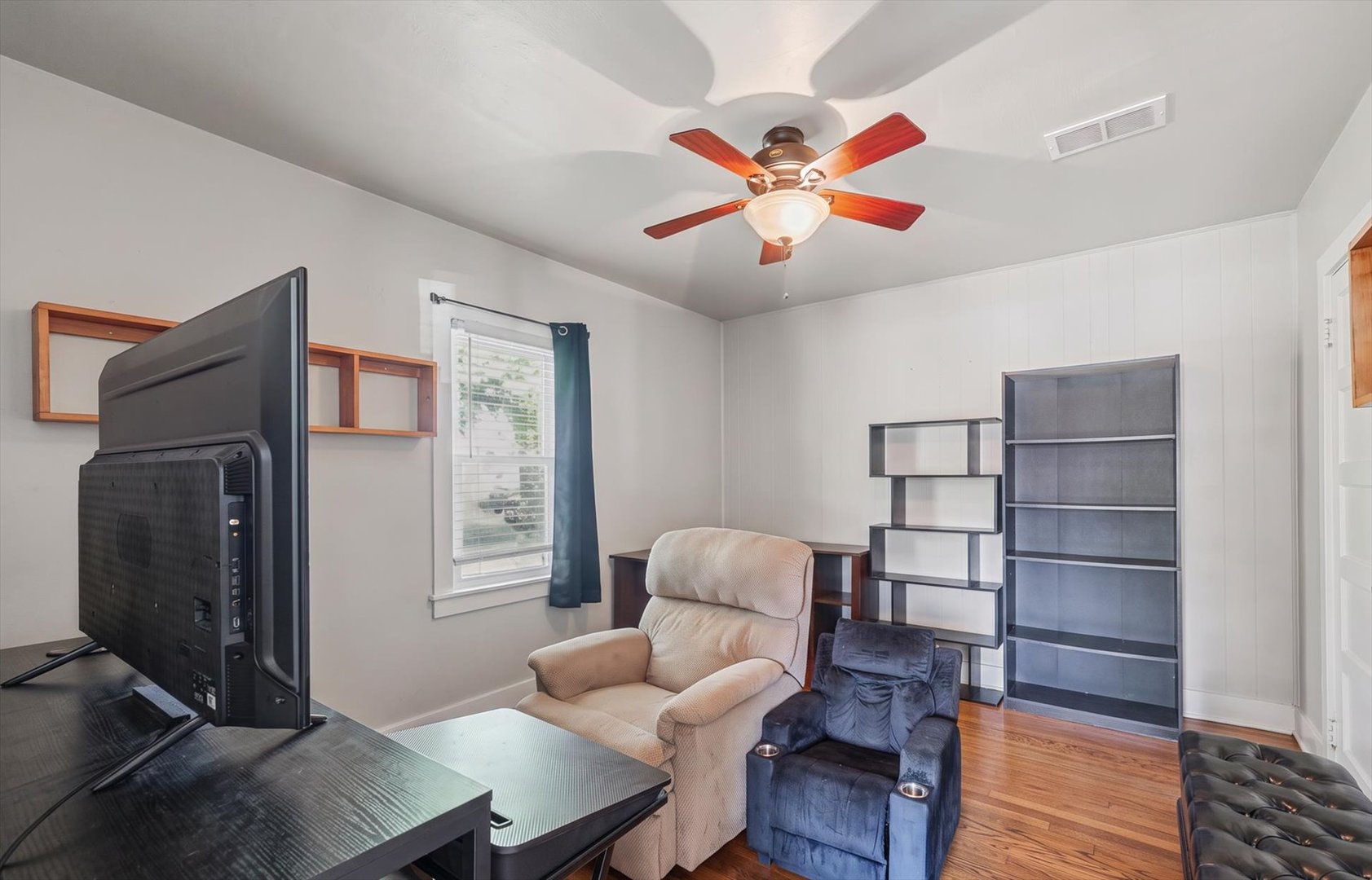 307 W Green Street Property Photo 18