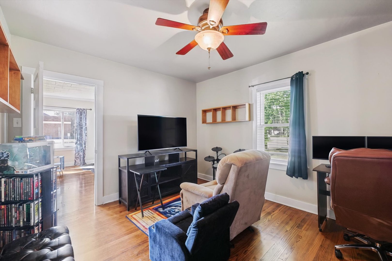 307 W Green Street Property Photo 19