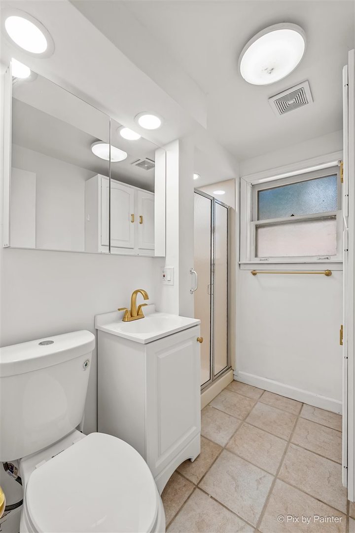 714 Western Avenue Property Photo 16