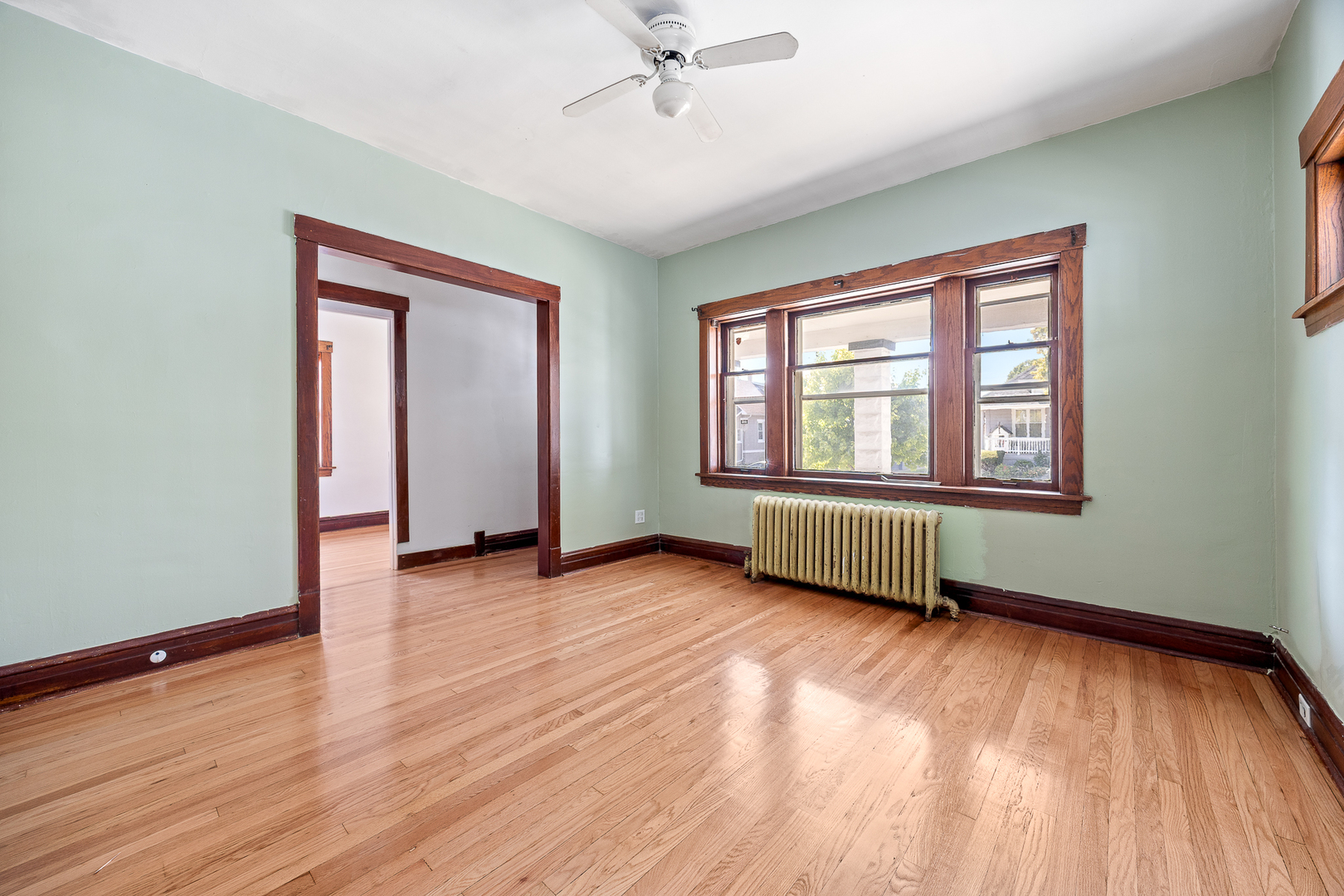 1517 S 57th Avenue Property Photo 4
