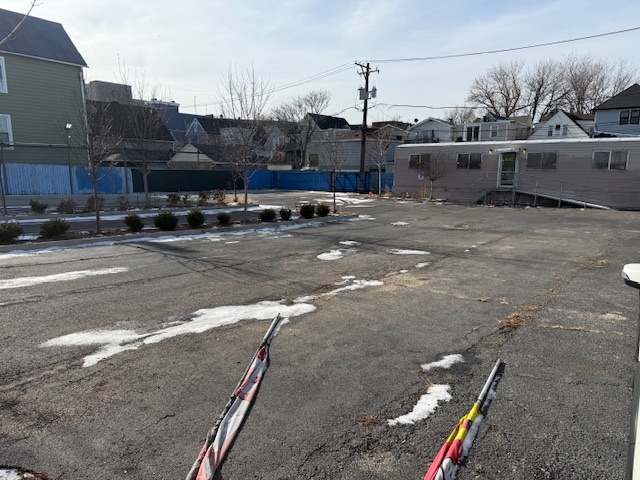 2730 N Western Avenue Property Photo 7