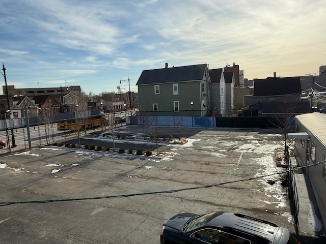 2730 N Western Avenue Property Photo 8
