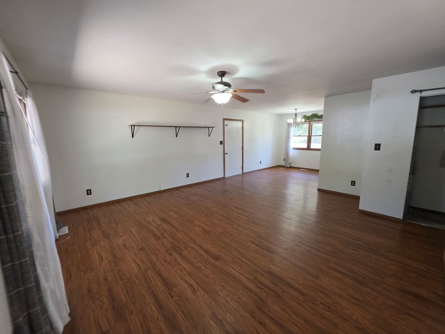 105 N Lawrence Street Property Photo 3