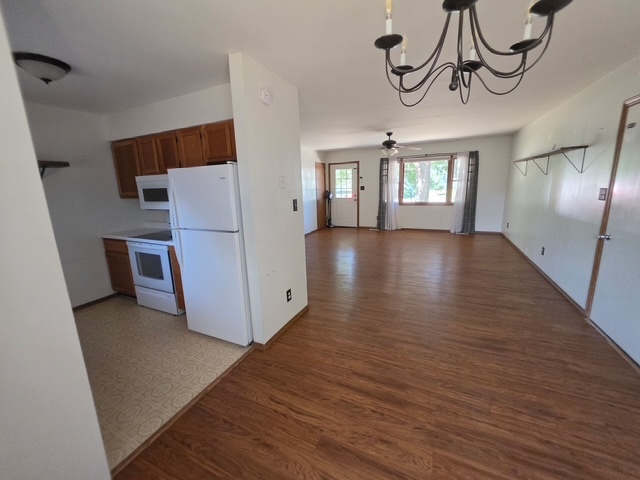 105 N Lawrence Street Property Photo 4