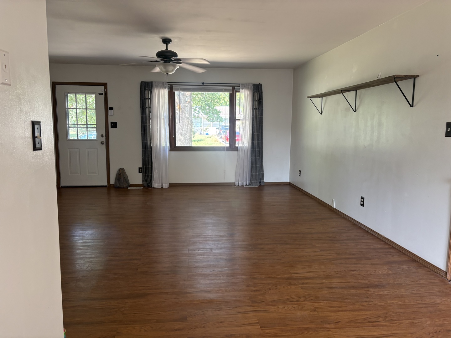 105 N Lawrence Street Property Photo 5