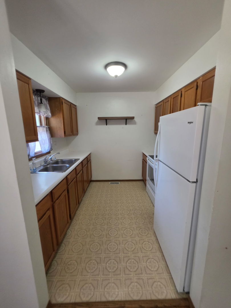 105 N Lawrence Street Property Photo 11