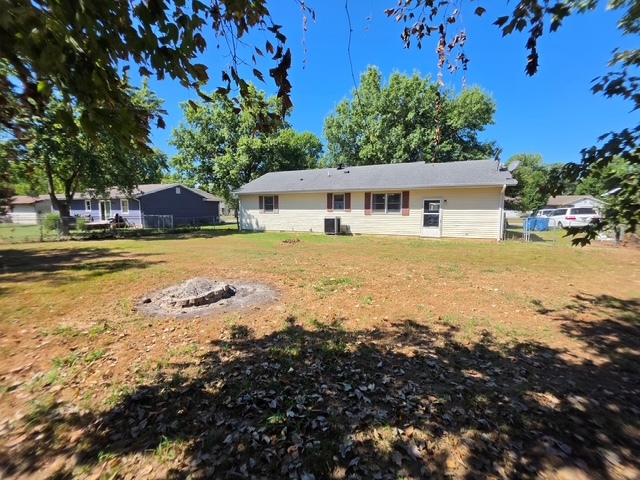 105 N Lawrence Street Property Photo 20