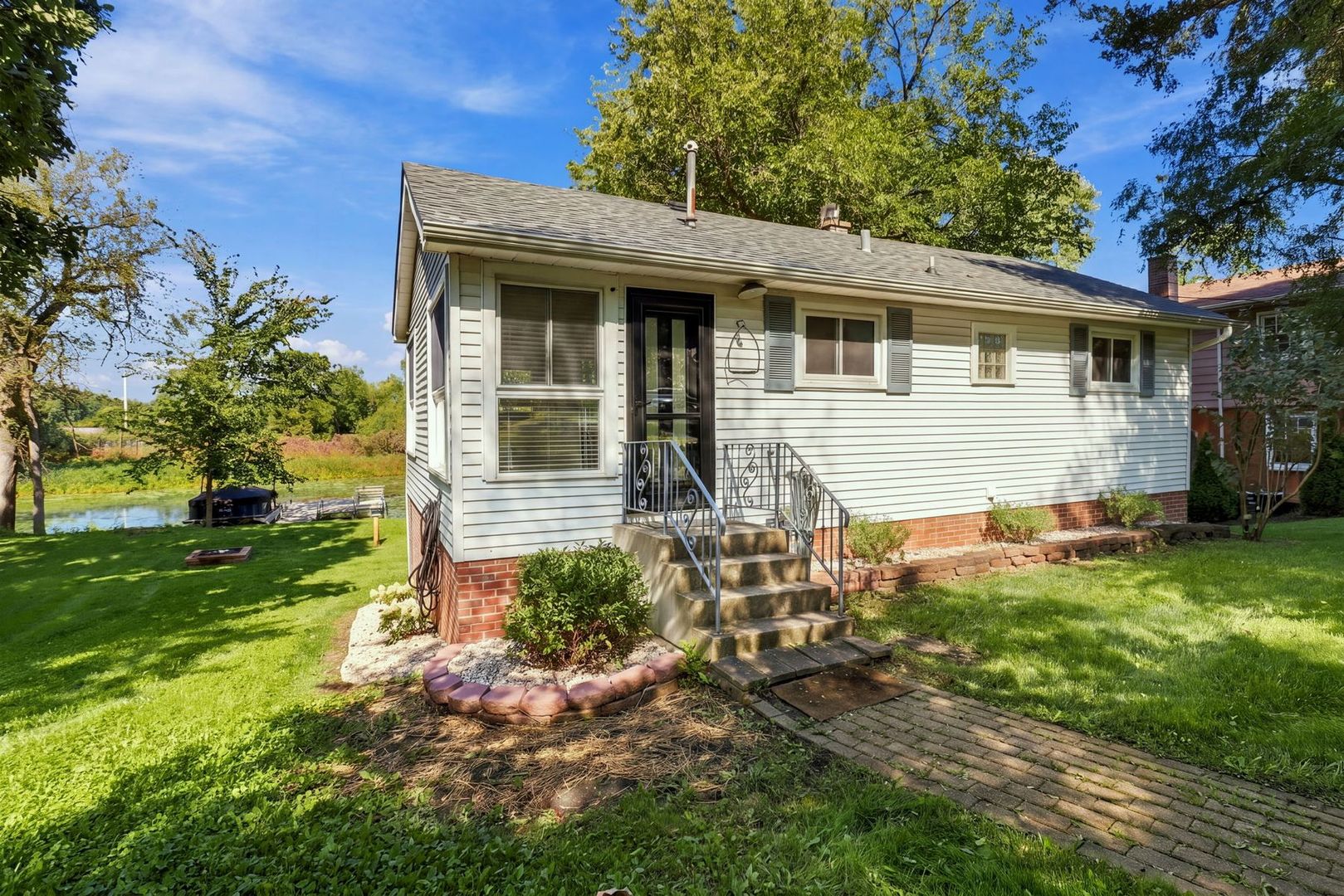9812 271st Avenue Property Photo 1
