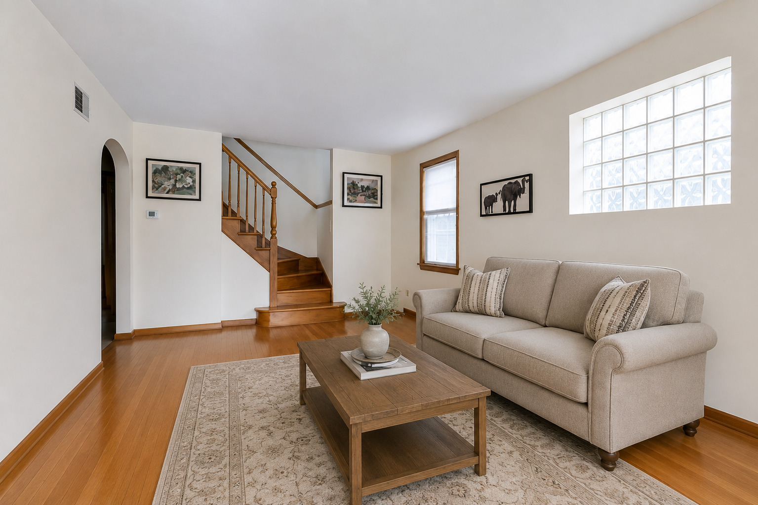 6227 N Naper Avenue Property Photo 3