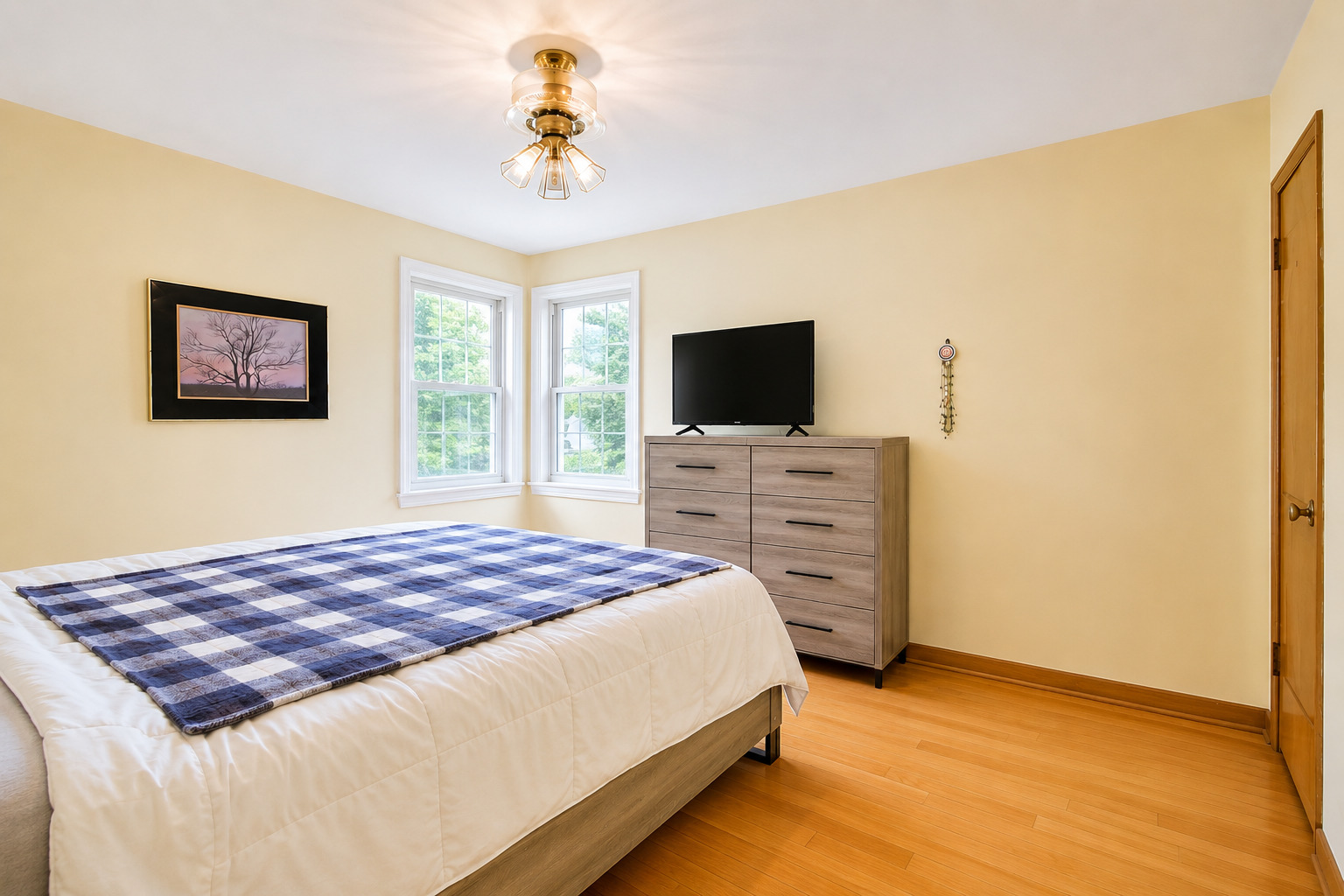 6227 N Naper Avenue Property Photo 6