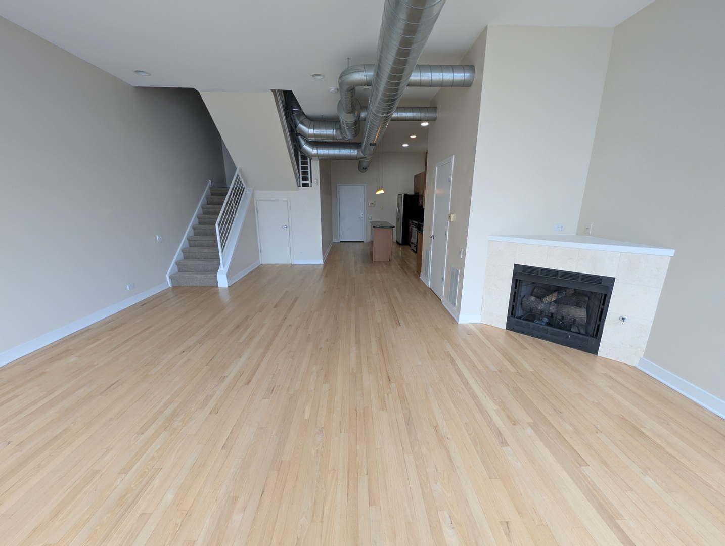 5115 N Clark Street 3f Property Photo 2