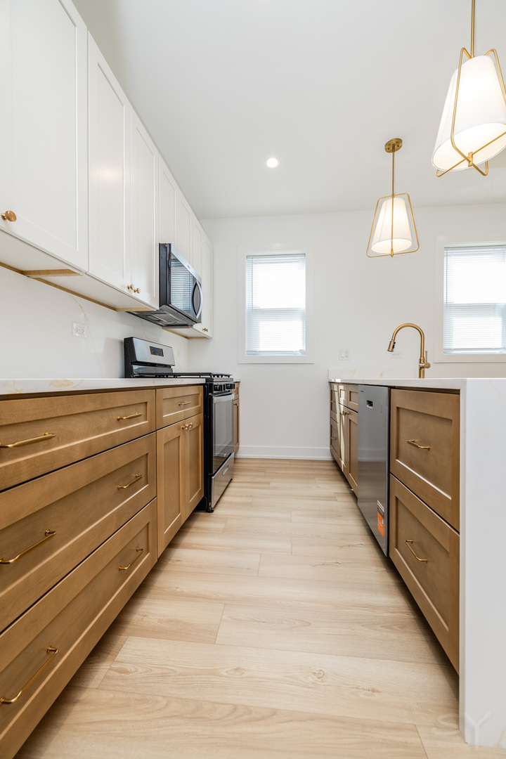 5167 S Michigan Avenue Property Photo 10