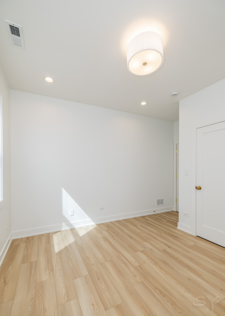 5167 S Michigan Avenue Property Photo 24