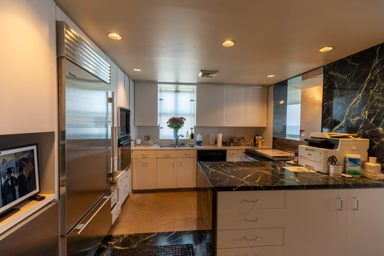 1418 N Lake Shore Drive 28 Property Photo 22
