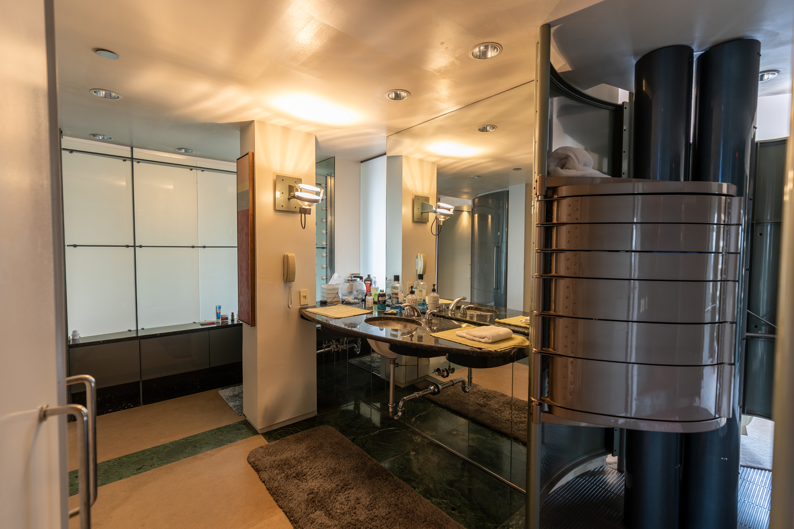 1418 N Lake Shore Drive 28 Property Photo 34