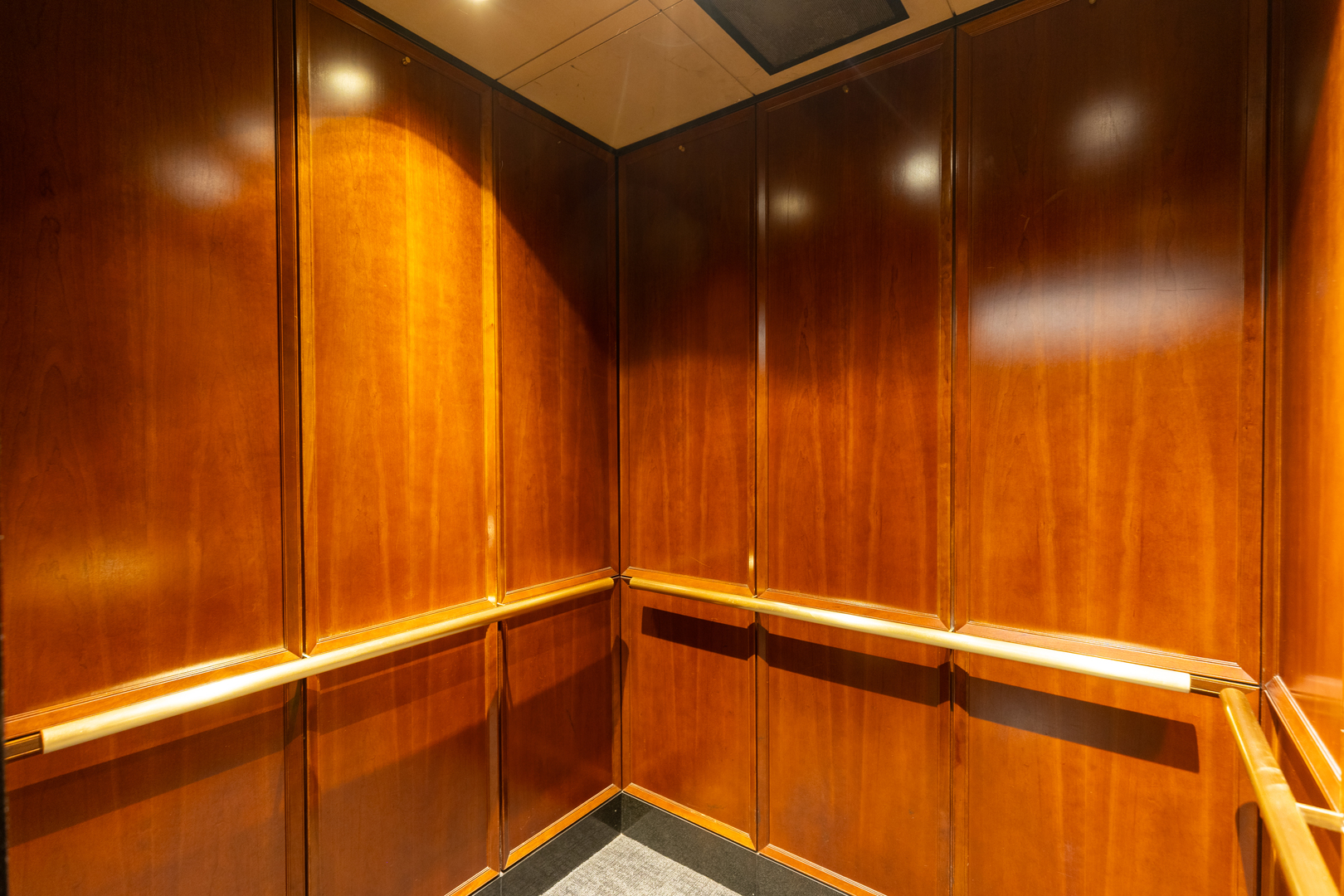 1418 N Lake Shore Drive 28 Property Photo 40