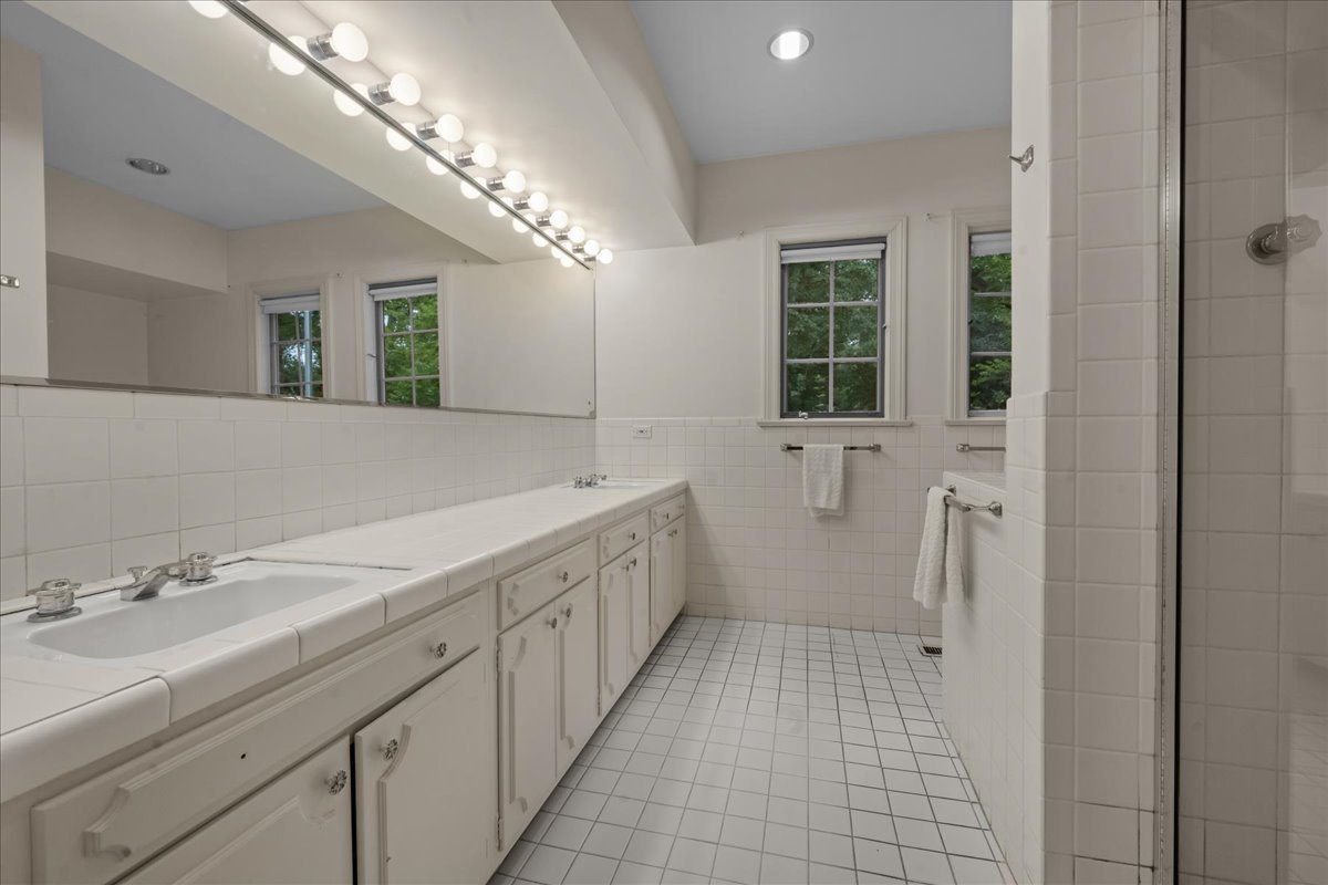 64 Locust Road Property Photo 27