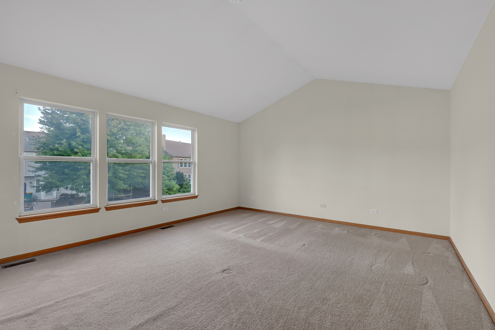 12760642 Property Photo 17
