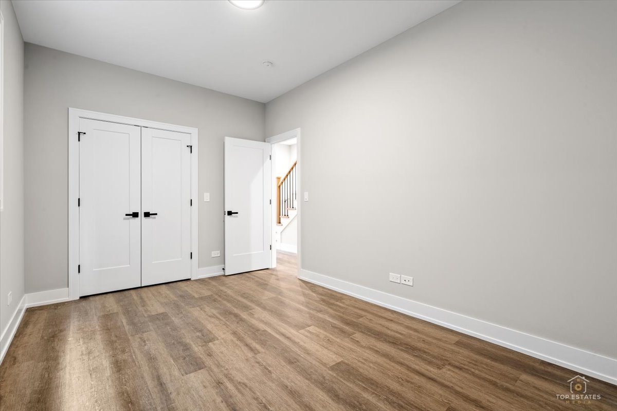 4851 S Ridgeway Avenue Property Photo 14