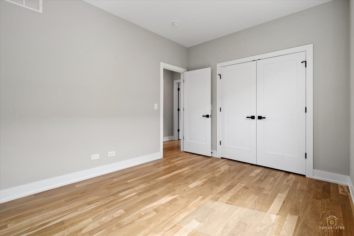 4851 S Ridgeway Avenue Property Photo 26