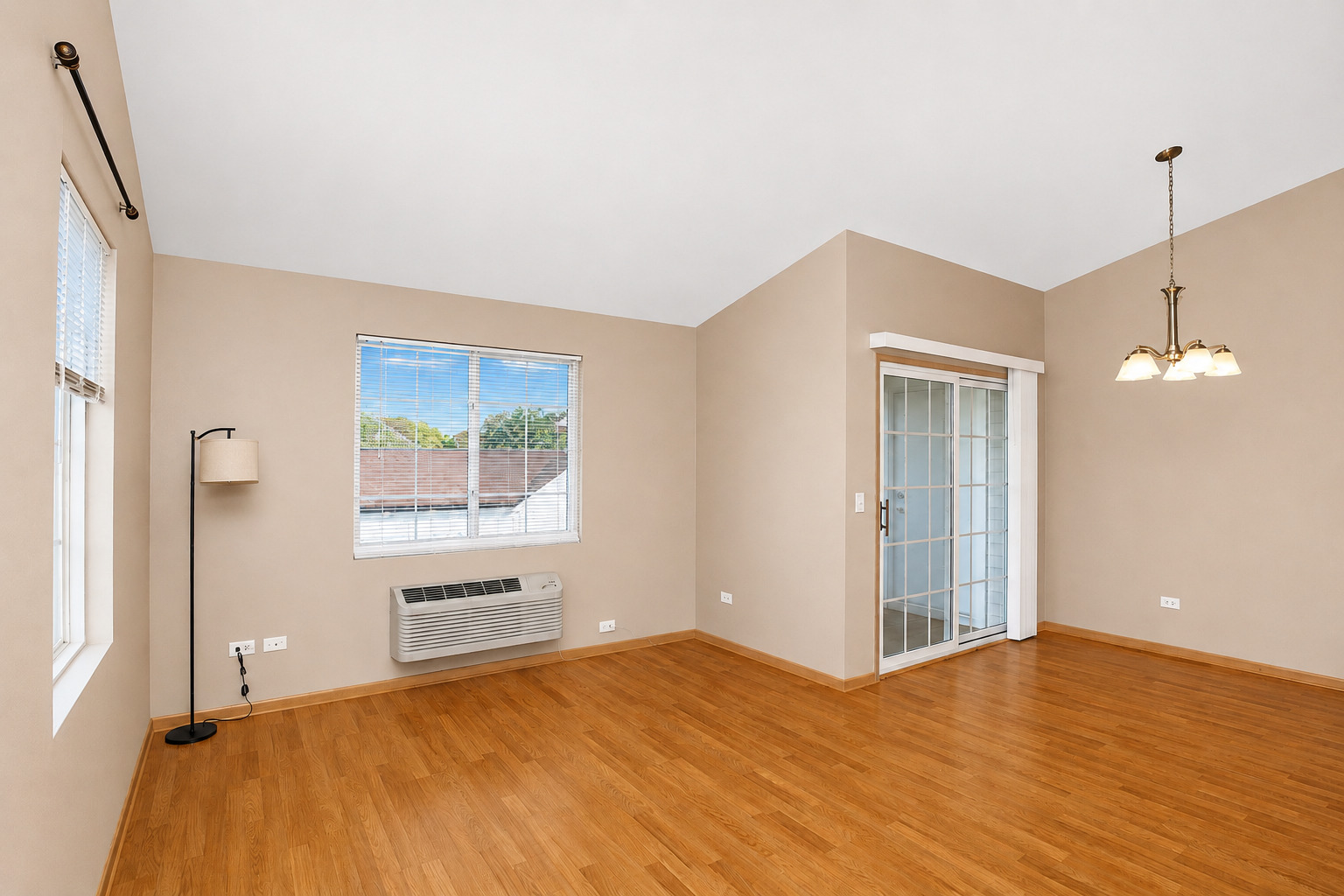 1623 Silverstone Drive 1623 Property Photo 3