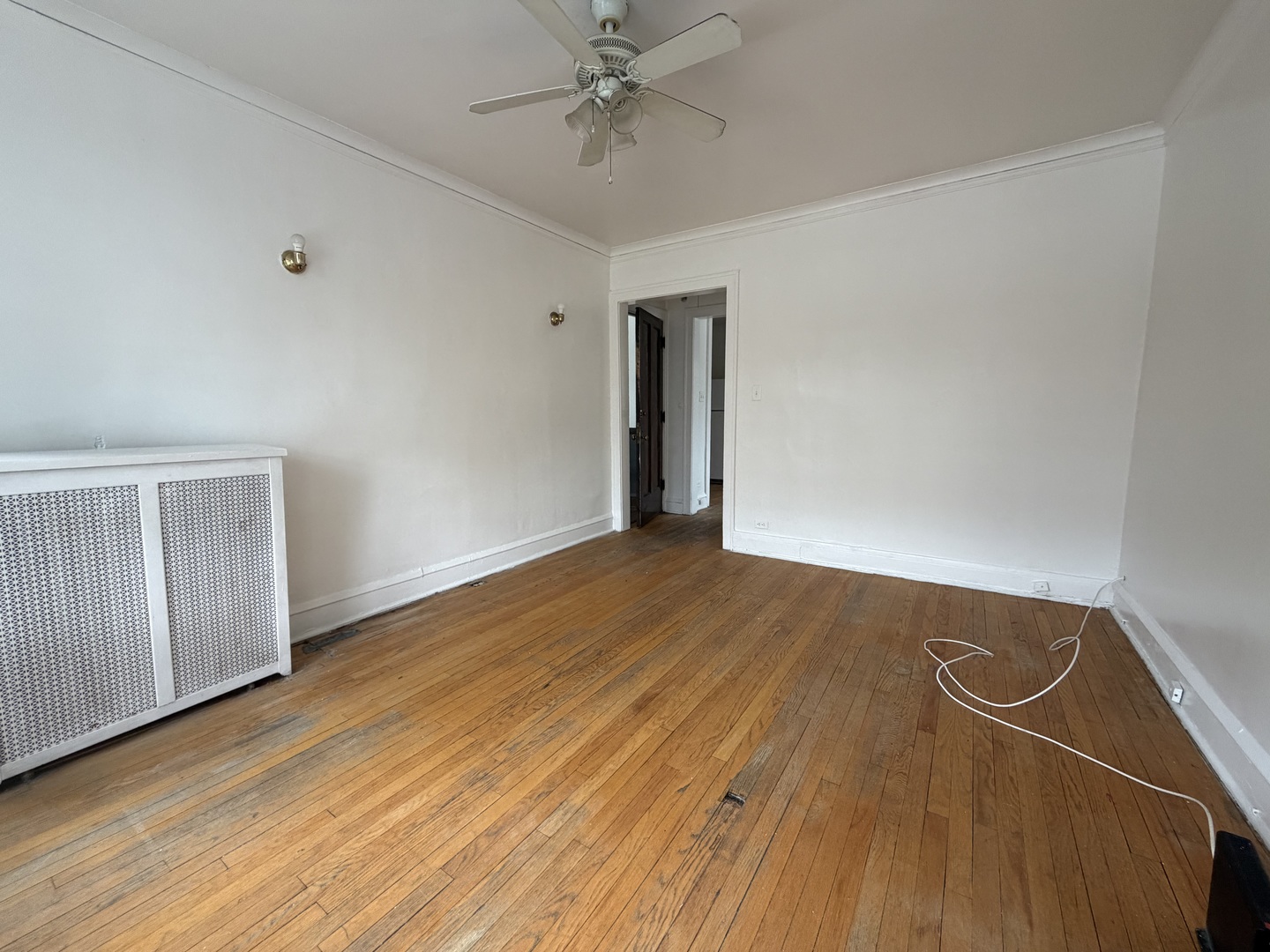 4515 N Hamlin Avenue 2 Property Photo 3