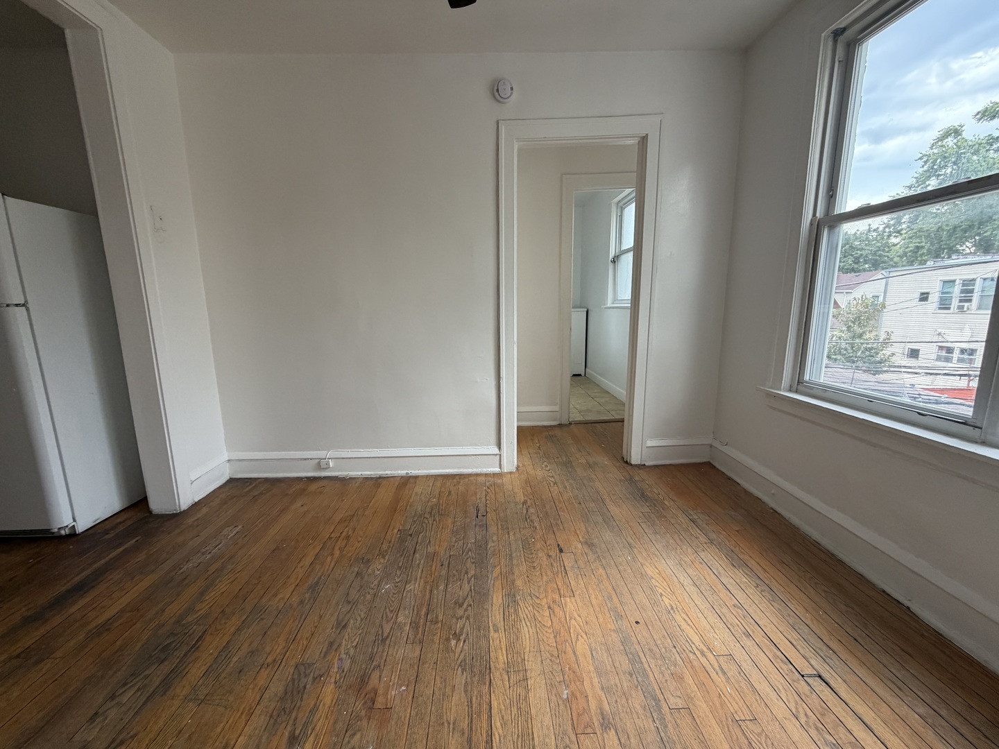 4515 N Hamlin Avenue 2 Property Photo 4