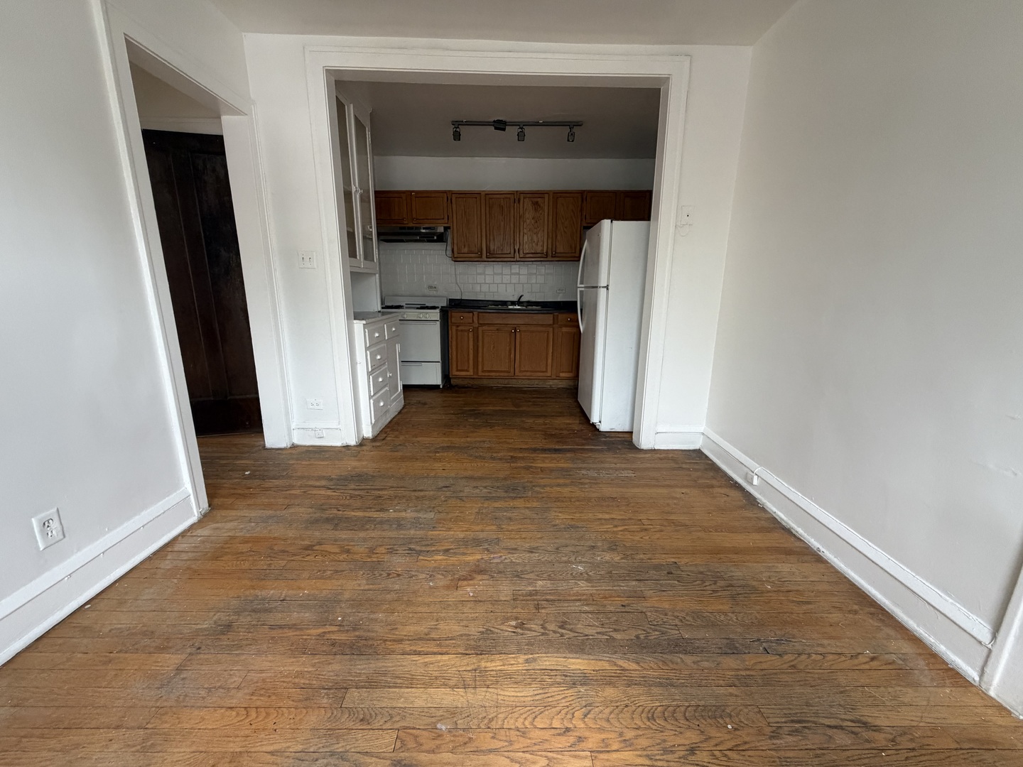 4515 N Hamlin Avenue 2 Property Photo 5