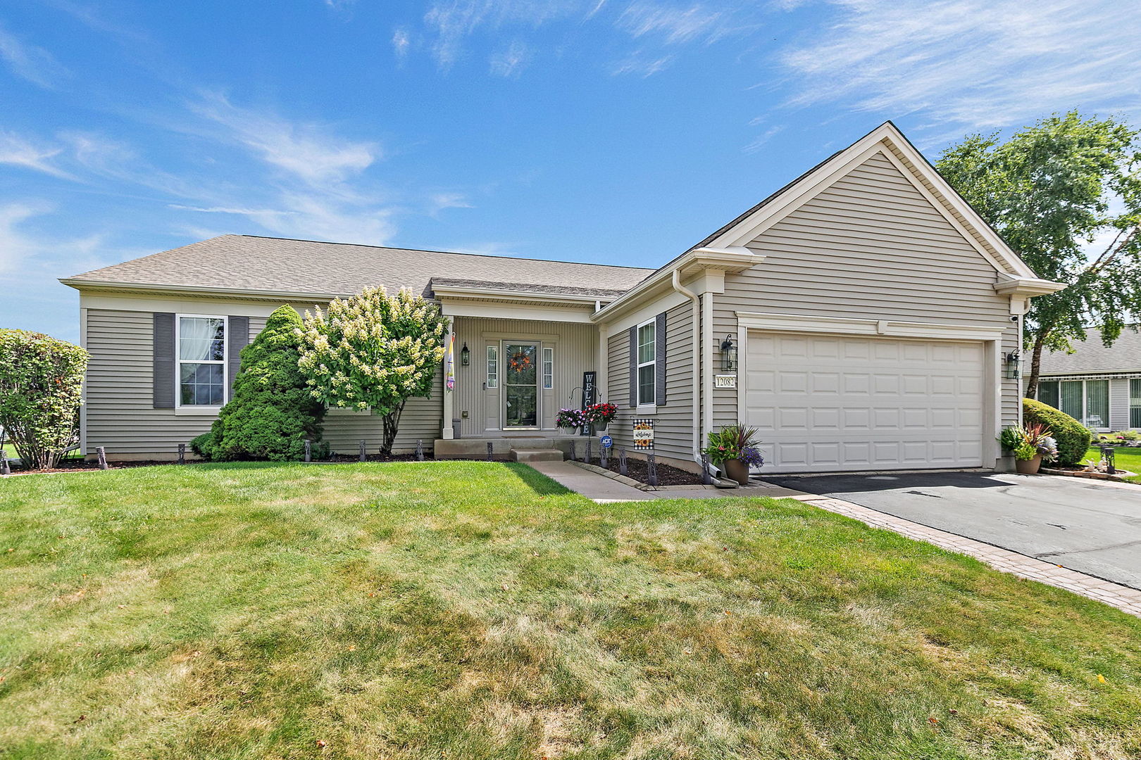 12082 Hideaway Drive Property Photo 4