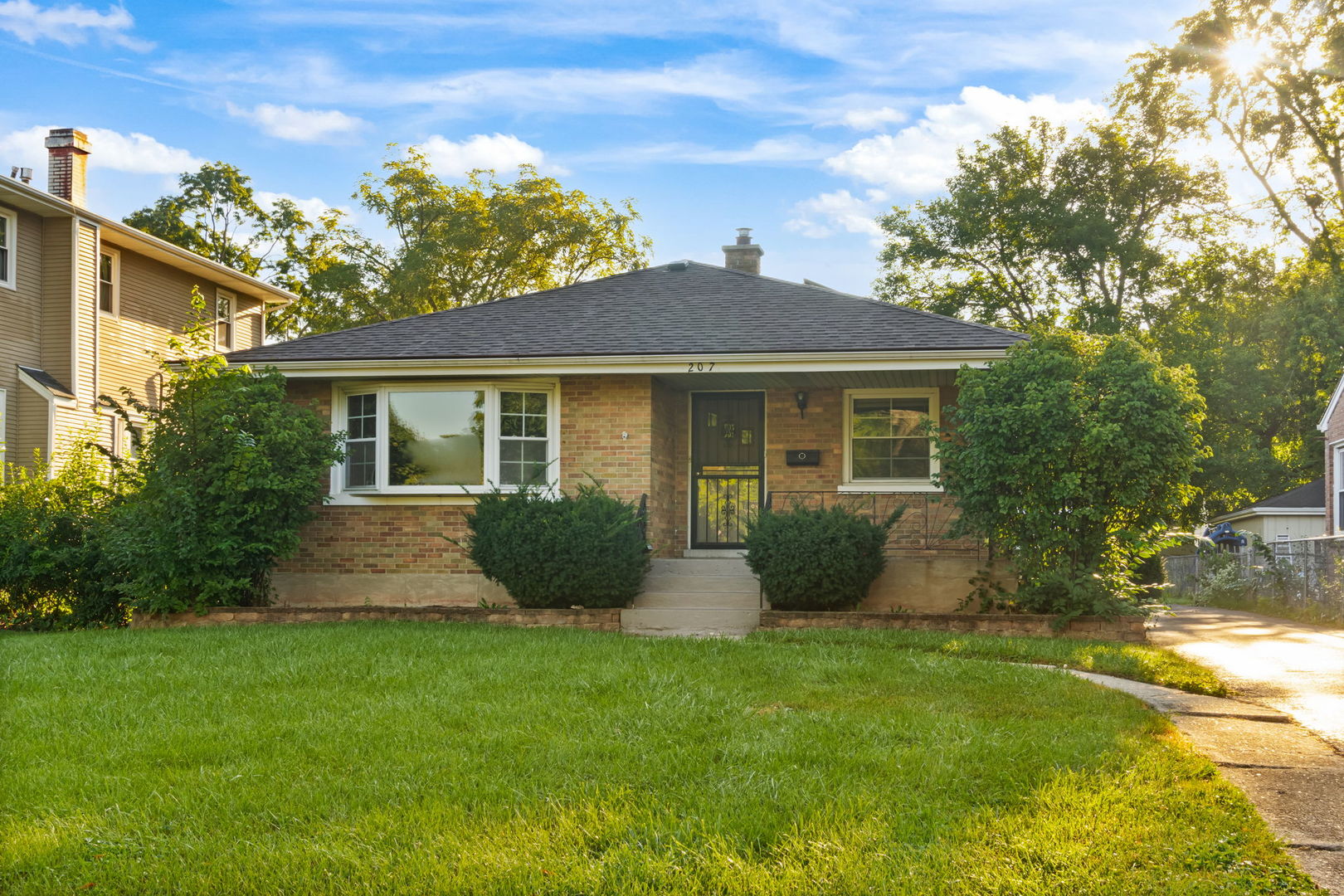 207 N Yale Avenue Property Photo 1