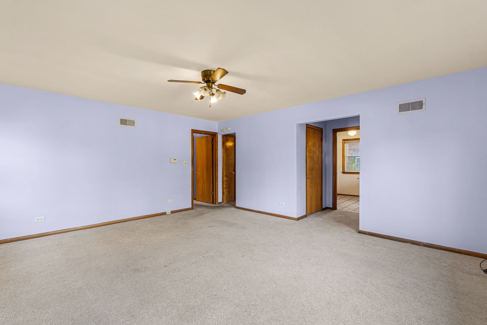 207 N Yale Avenue Property Photo 3