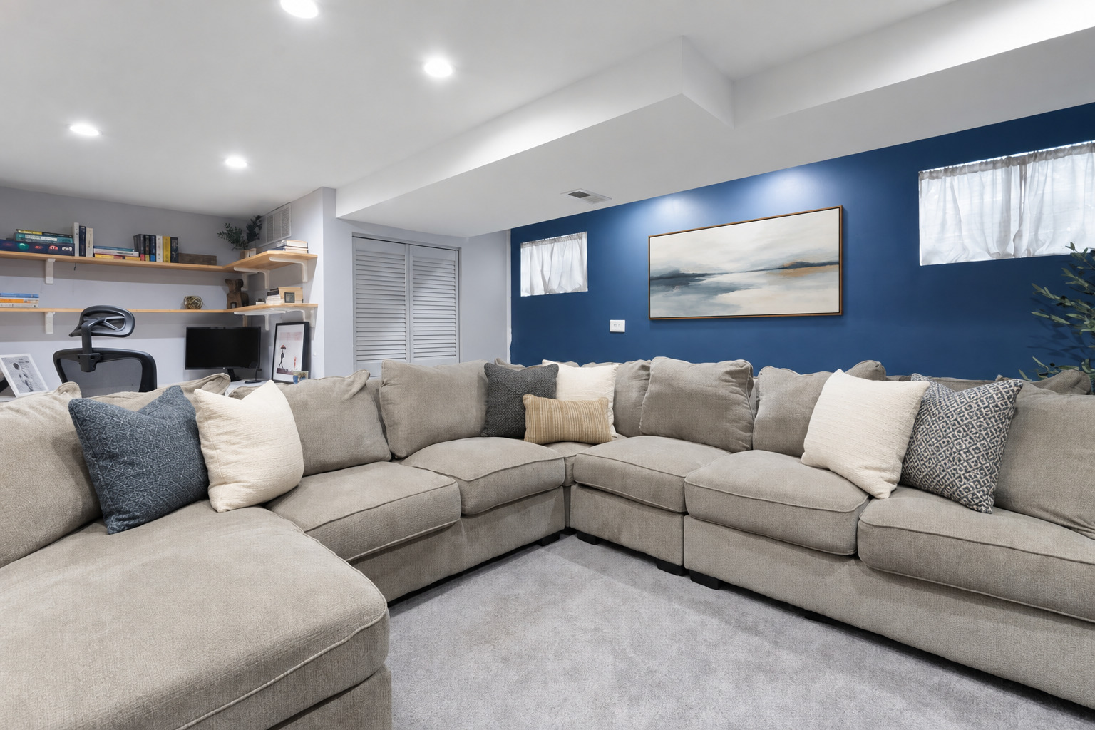 1928 N Larrabee Street Property Photo 17