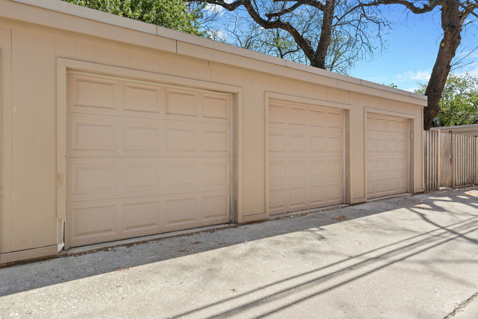 1928 N Larrabee Street Property Photo 21
