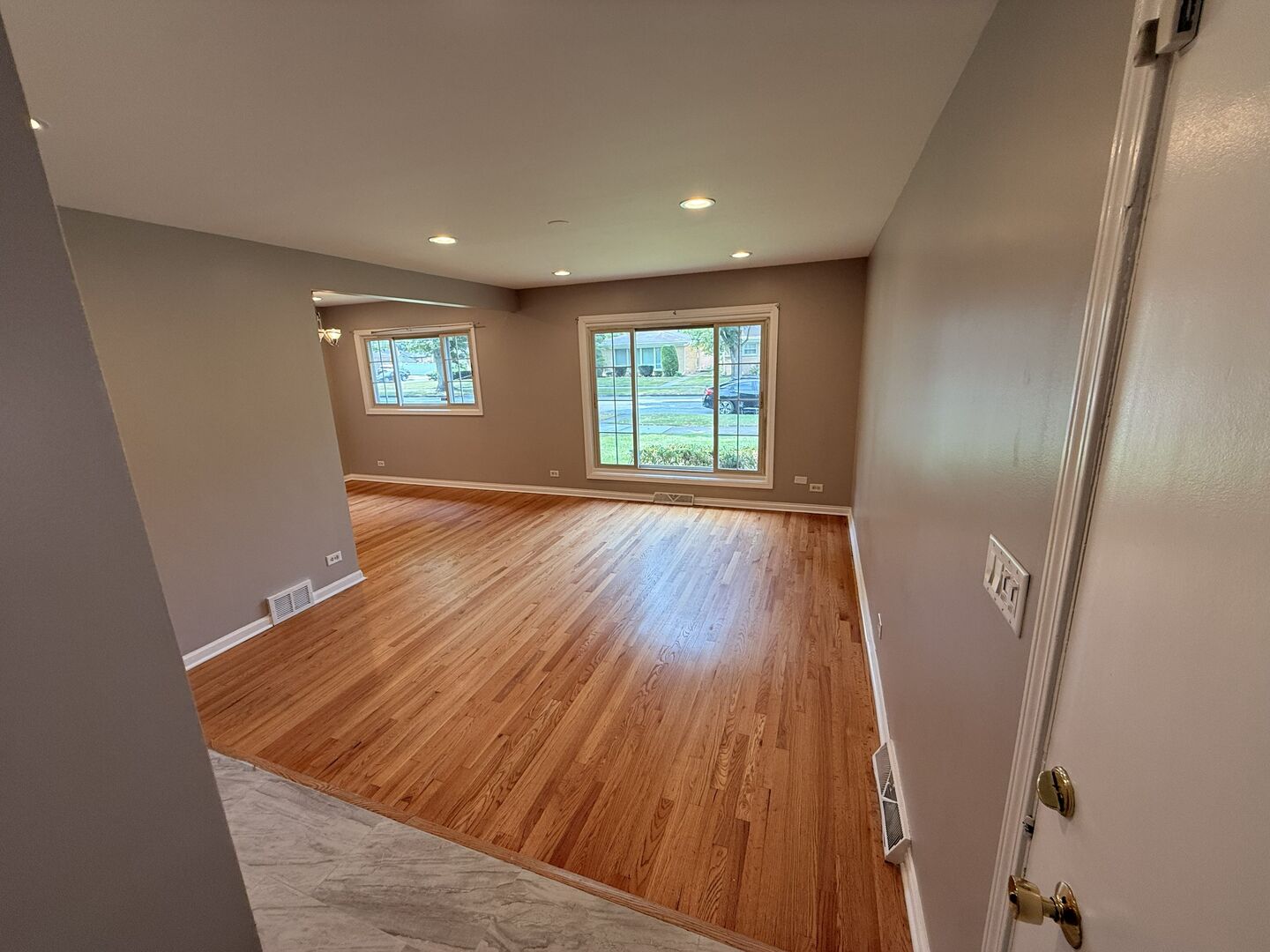 9109 Parkside Avenue 1 Property Photo 7