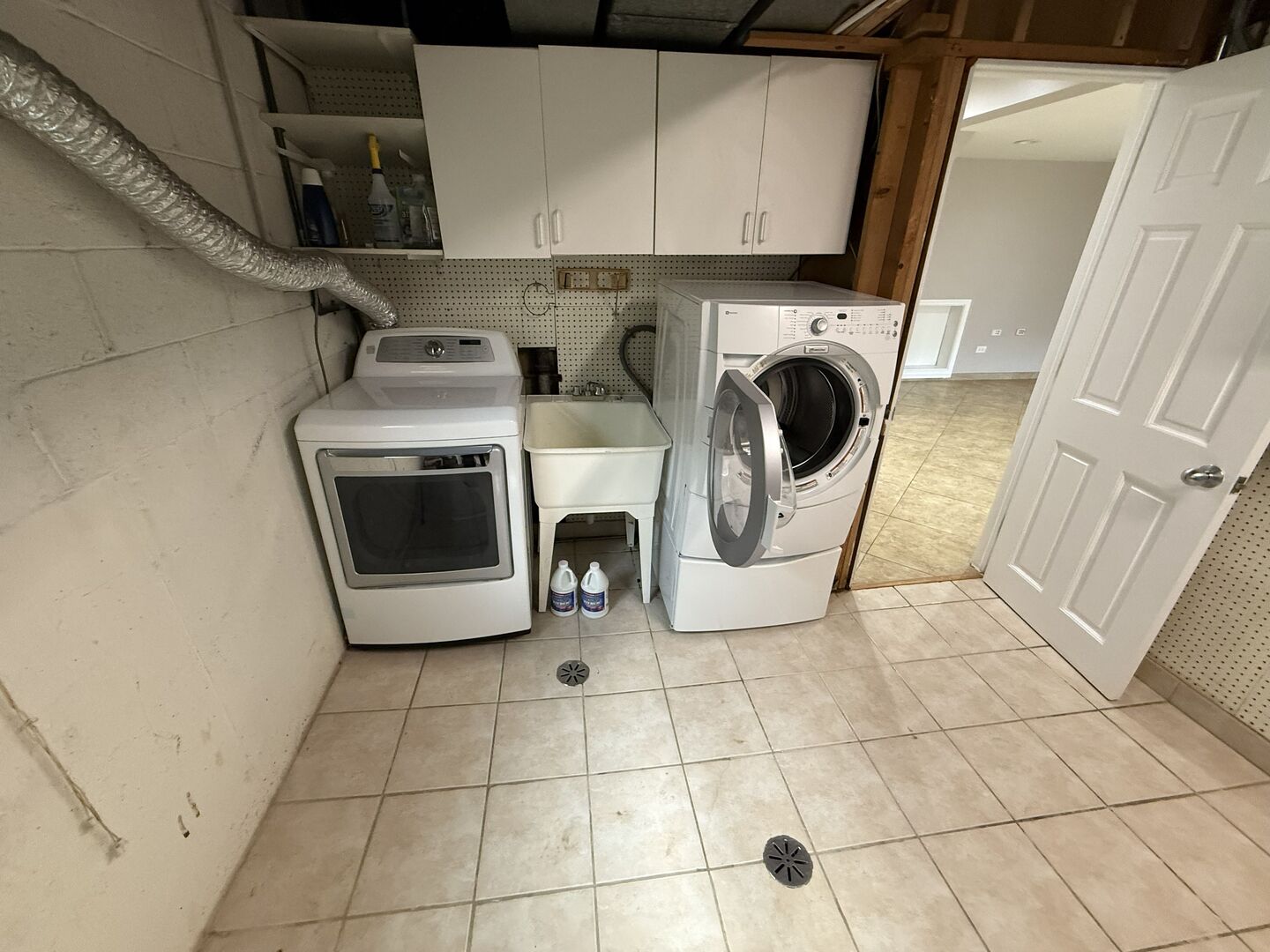 9109 Parkside Avenue 1 Property Photo 24