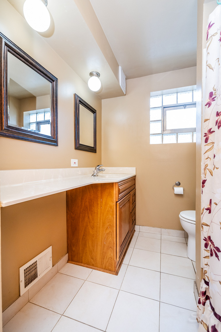 6023 S Parkside Avenue Property Photo 7