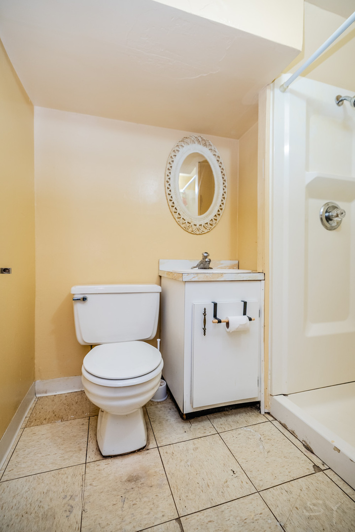 6023 S Parkside Avenue Property Photo 18