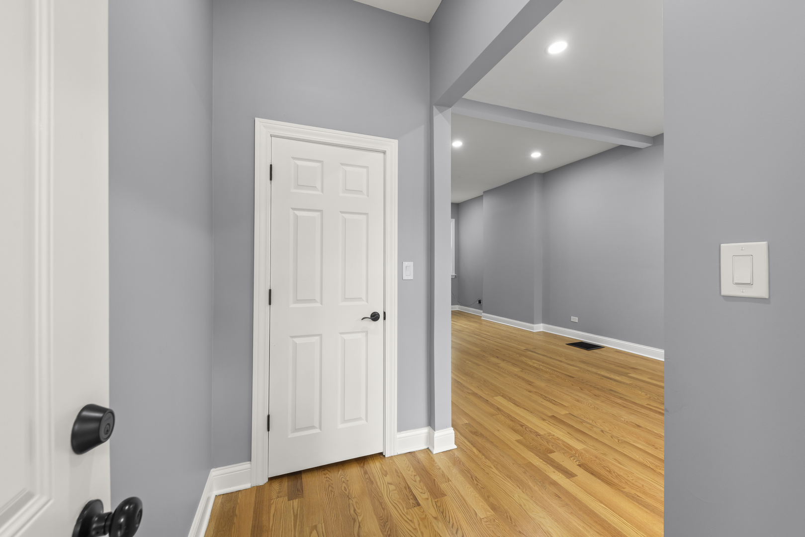 7409 S Stewart Avenue Property Photo 3