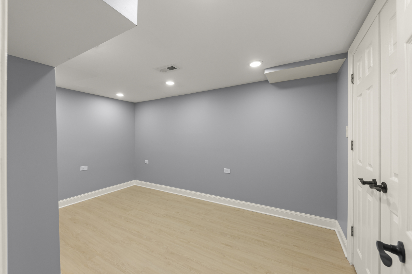 7409 S Stewart Avenue Property Photo 13