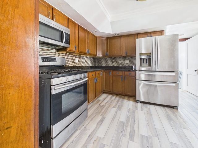 340 156th Place Property Photo 7