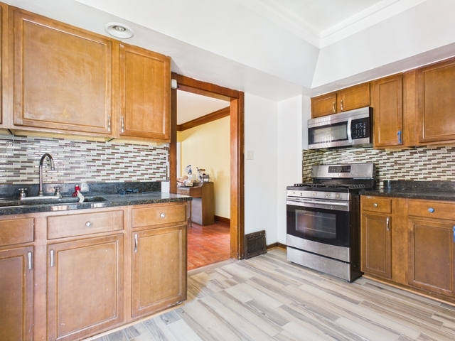340 156th Place Property Photo 8