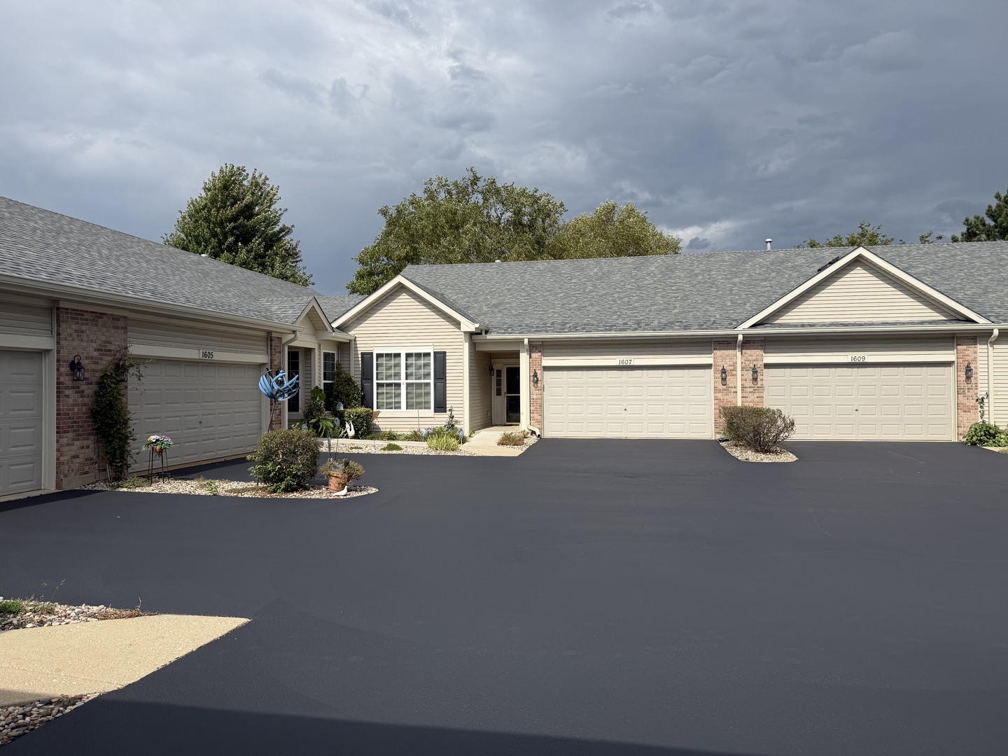 1607 Cadillac Circle Property Photo 2