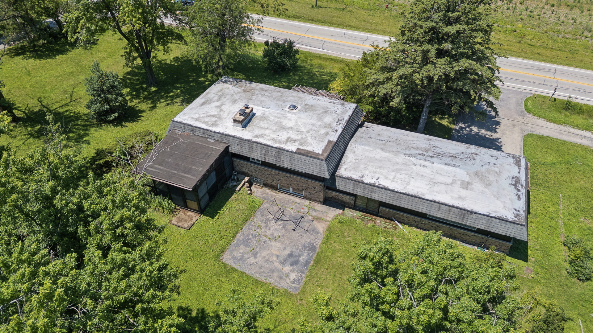 2740 N Cedar Road Property Photo 4
