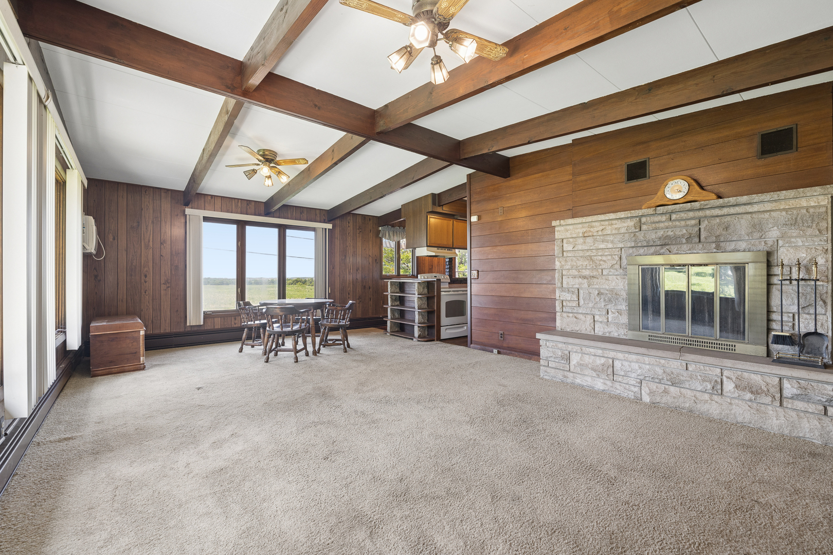 2740 N Cedar Road Property Photo 5