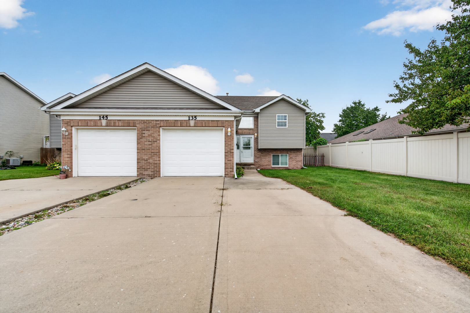 135 Kevin Drive Property Photo 1