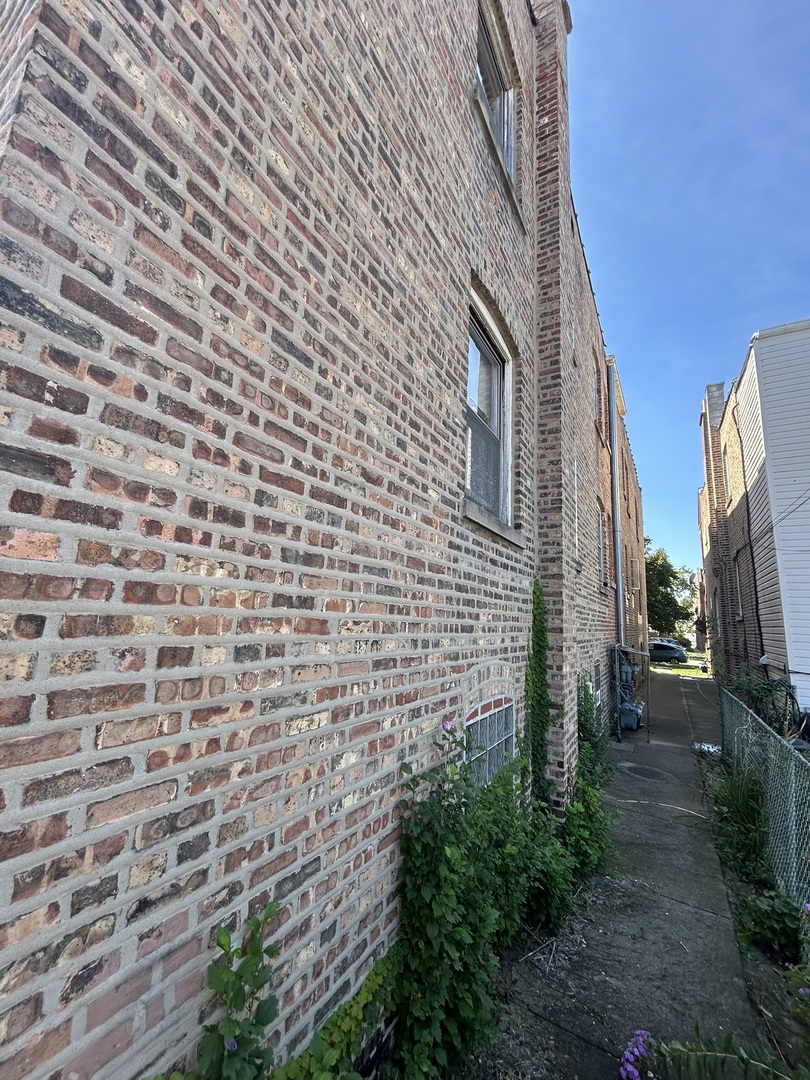 1929 Scoville Avenue Property Photo 12